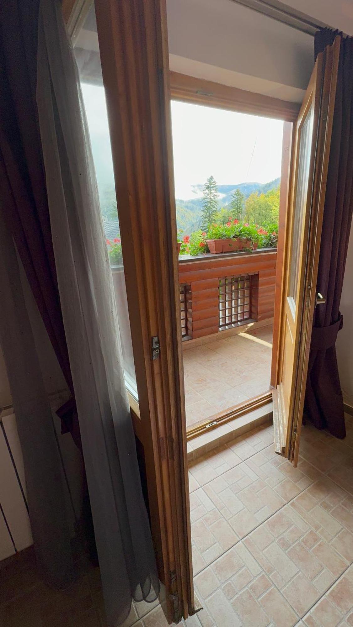 Hotel Alisio à Sinaia Extérieur photo