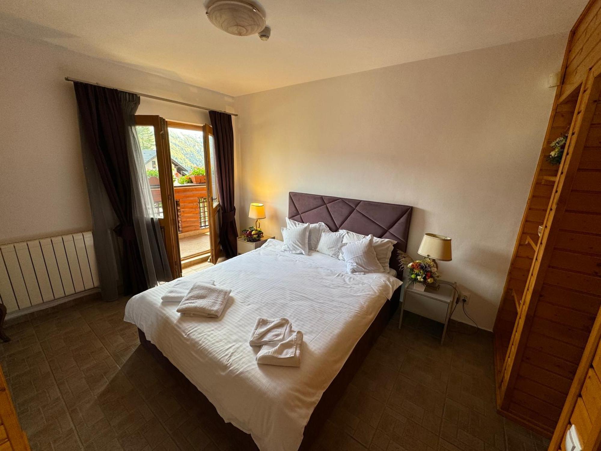 Hotel Alisio à Sinaia Extérieur photo